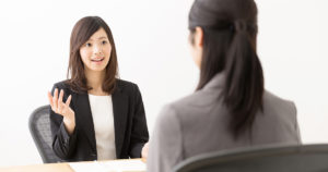 働く妊活女性には、お金と味方と時間が足りない