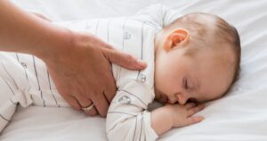 うつぶせ寝ってこわい？－SIDSのリスク因子―