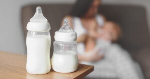 完全母乳じゃなくても大丈夫！混合栄養のメリットとポイント