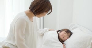 【保育園看護師が解説】子どもが感染性胃腸炎に！どう対応したらいい？