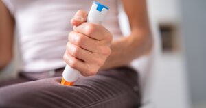 アナフィラキシーの対応Q&A：エピペンから二相性反応まで徹底解説