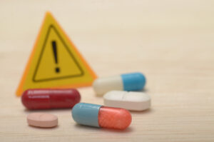 子どもの医薬品誤飲食に注意！薬の管理といざという時の対処法